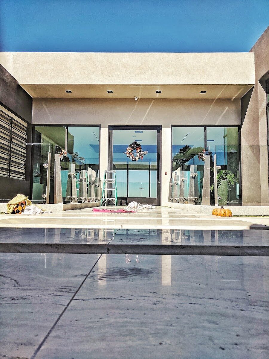 Sunlight on freshly cleaned Las Vegas home windows